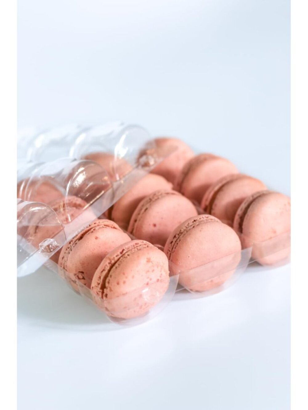 Vend Exchange Clear Plastic Macaron Containers - Fits 12 Macarons Pack of 15